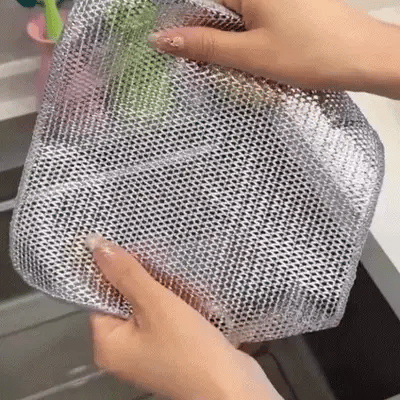 Une éponge qui ne pue pas. Qui dure 6 mois.